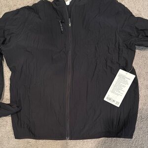 Lululemon Women’s Black Lightweight Jacket brand new